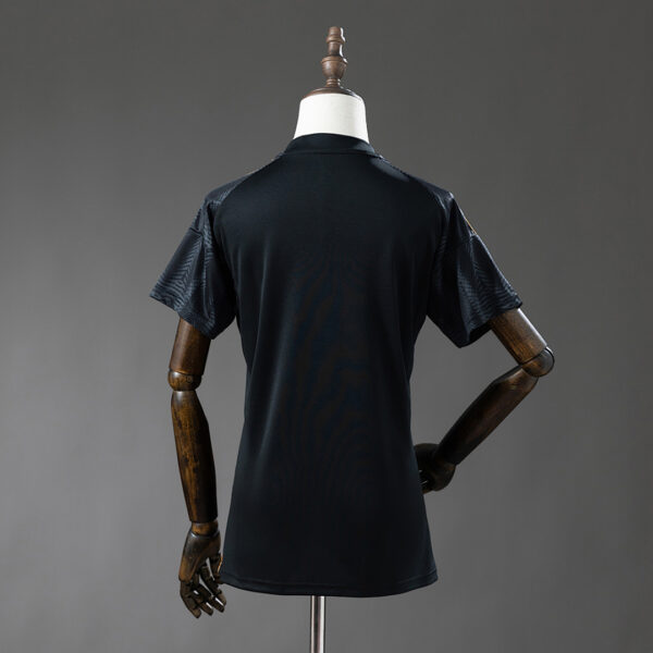 Camiseta Atletico Mineiro 2023/24 Tercera — detalle cuello y borde