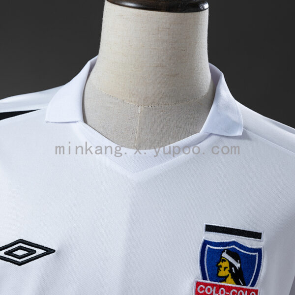 Camiseta Colo Colo 2006 Retro Local Manga Larga - detalle cuello