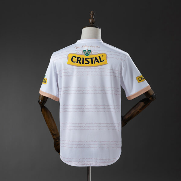 Camiseta Colo Colo 2011 Retro Local - detalle del sponsor principal Cristal
