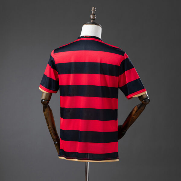 Camiseta Flamengo 2009/10 Retro Local — detalle textura de tela