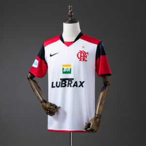 Camiseta Flamengo 1999 Retro Visita — detalle cuello y etiqueta 'MENGO'