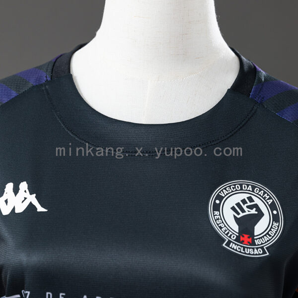 Camiseta Vasco da Gama 2023/24 Pre-Partido — vista parcial del lateral derecho