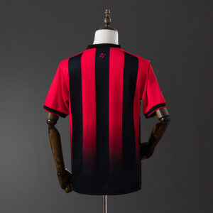 Camiseta Vitoria 2024 Local — detalle manga