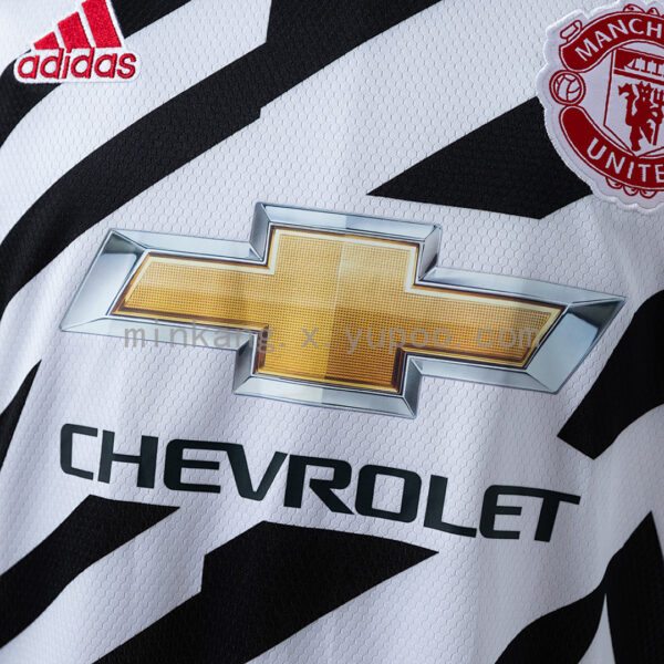 Camiseta Manchester United 2021 Tercera - detalle hombro y franjas