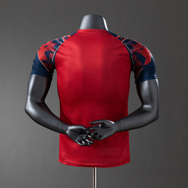 Camiseta Manchester United 2024 Edición Especial Año del Dragón Versión Jugador - vista de cerca de los colores y texturas