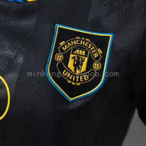 Camiseta Manchester United 2023/24 Tercera - detalle inferior