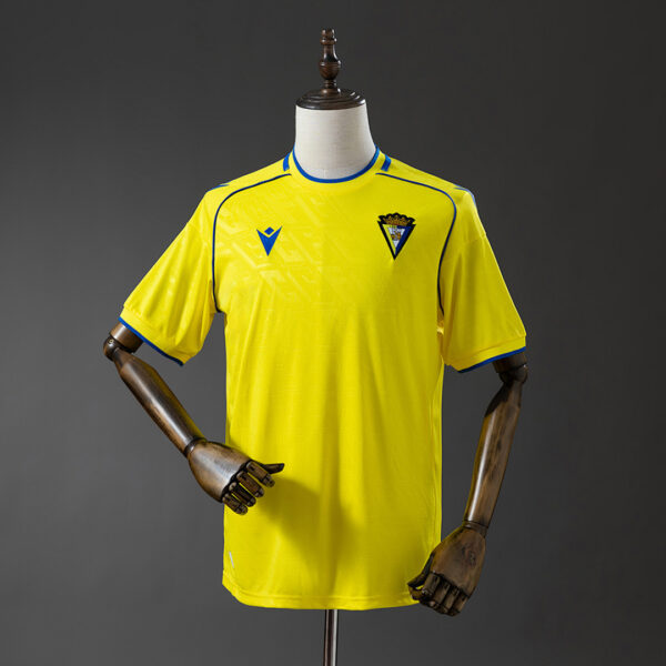 Camiseta Cádiz CF 2023/24 Local — detalle