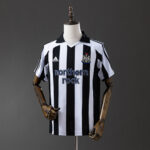 Camiseta Newcastle United 2002/03 Retro Local - vista frontal