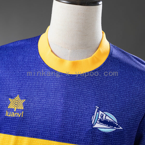 Camiseta Deportivo Alavés 1999/2000 Local - detalle escudo
