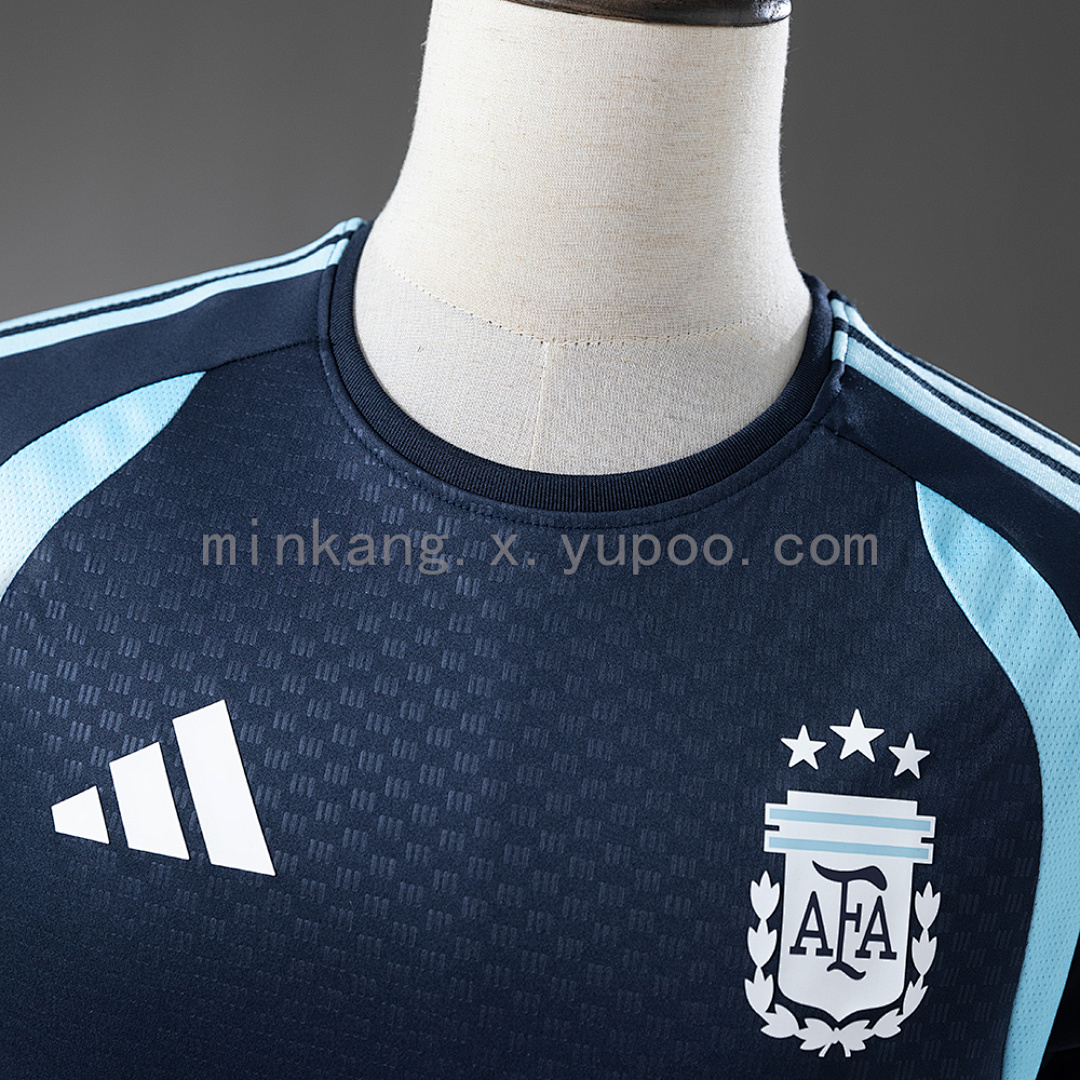 Camiseta Argentina 2026 Entrenamiento - detalle escudo