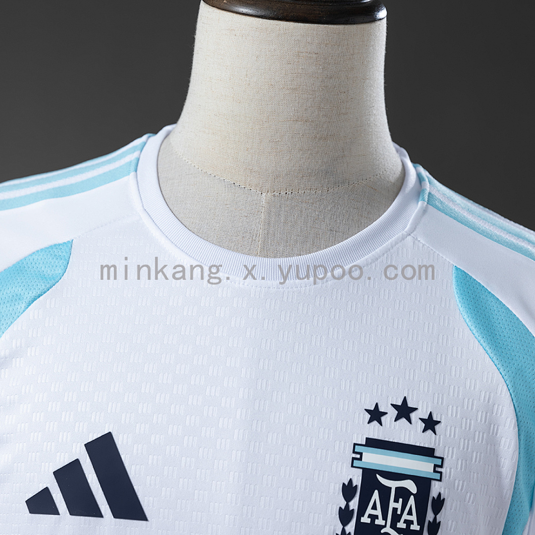 Camiseta Argentina 2026 Entrenamiento - detalle escudo