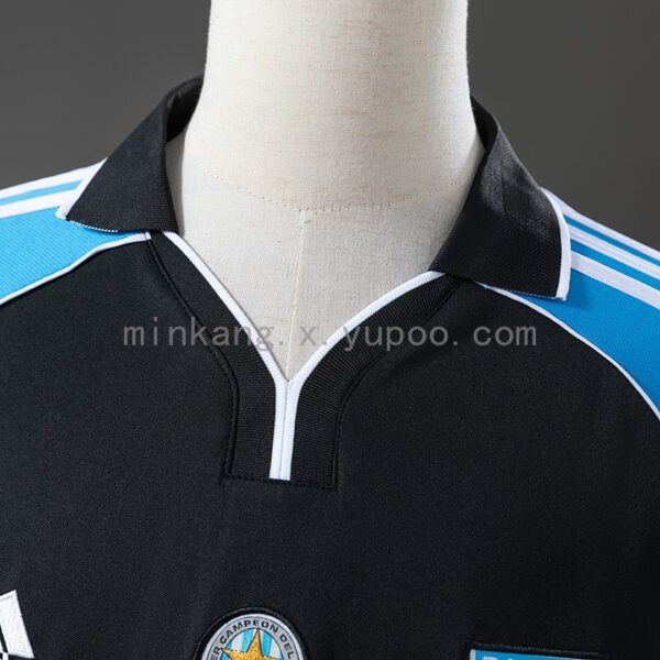 Camiseta Racing Club Retro Entrenamiento - detalle general de la prenda