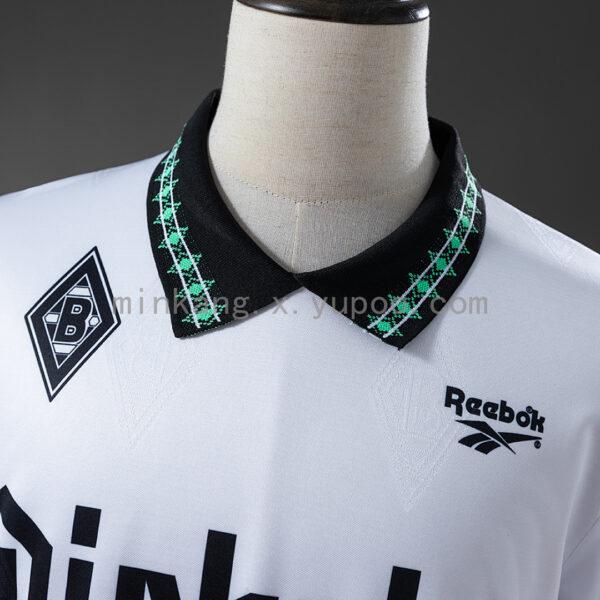 Camiseta Borussia Mönchengladbach 1997 Retro Local Manga Larga - detalle escudo