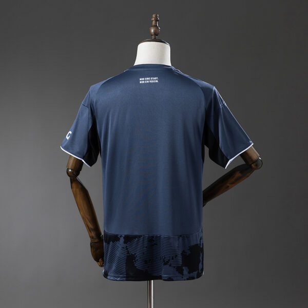 Camiseta Eintracht Frankfurt 2022/23 Tercera - vista frontal