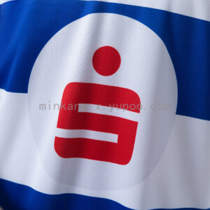 Camiseta MSV Duisburg 1980 Retro Local - detalle escudo