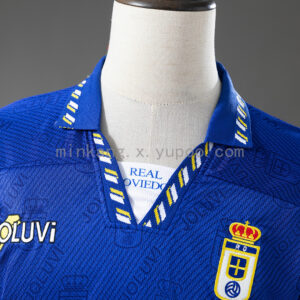 Camiseta Real Oviedo 1990/91 Retro Local — detalle escudo