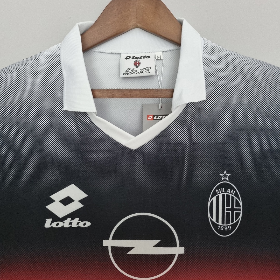 Camiseta AC Milan 1996/97 Retro Entrenamiento - vista frontal