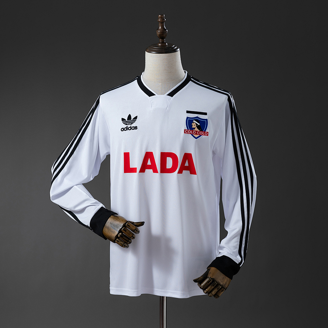 Camiseta Colo Colo 1991 Retro Local Manga Larga - detalle escudo y logo Adidas
