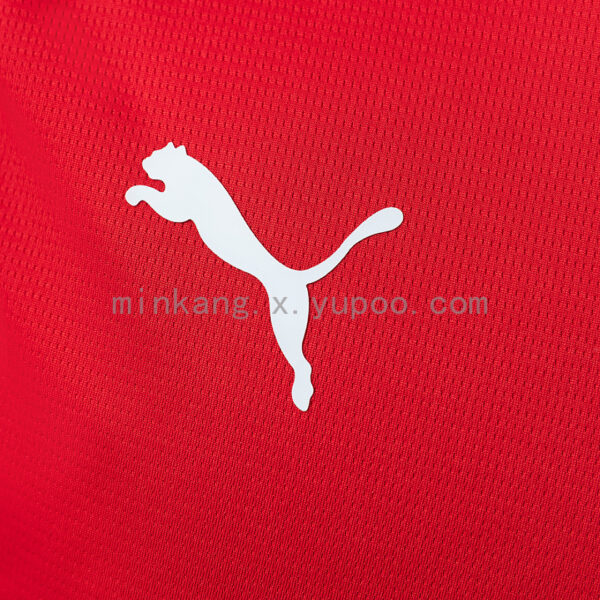 Camiseta Universidad Católica 2024 Visita - detalle lateral