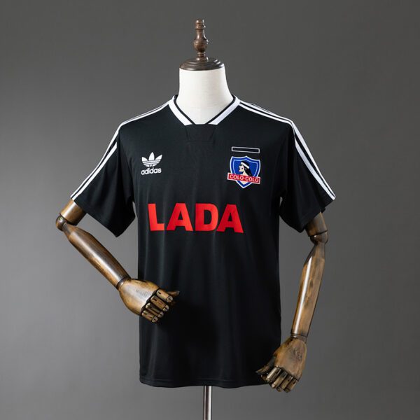 Camiseta Colo Colo 1991 Visita Retro - detalle escudo y logo Adidas