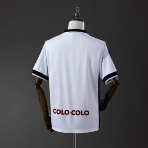 Camiseta Colo Colo 1991 Retro Local - detalle escudo Colo Colo