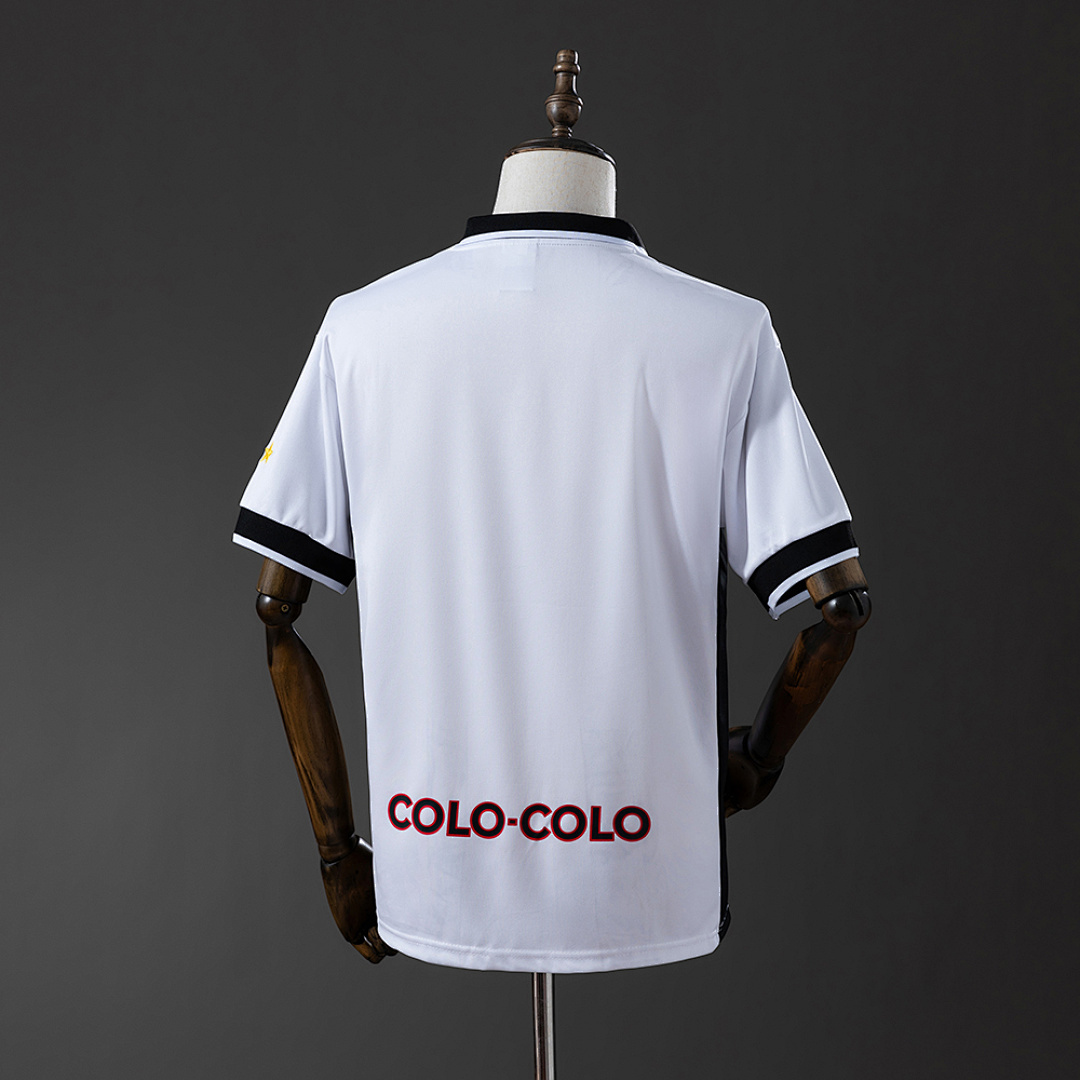 Camiseta Colo Colo 1991 Retro Local - detalle escudo Colo Colo