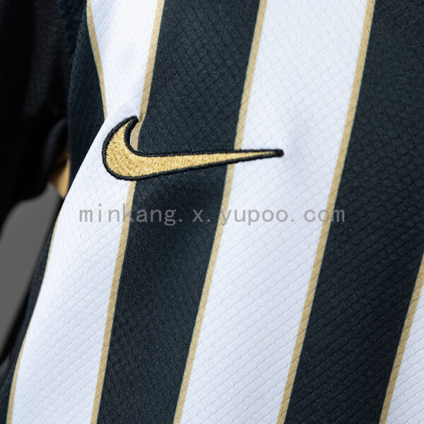 Camiseta Atlético Mineiro 2023/24 Local — detalle etiqueta de autenticidad