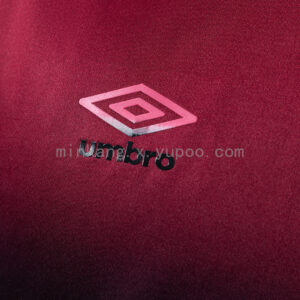 Camiseta Club Athletico Paranaense 2023/24 Tercera — detalle dobladillo