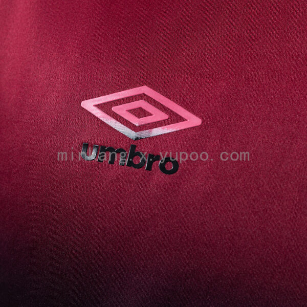 Camiseta Club Athletico Paranaense 2023/24 Tercera — detalle dobladillo