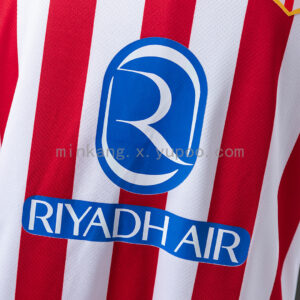 Camiseta Atletico Madrid 2024/25 Local — detalle escudo