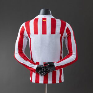 Camiseta Atletico Madrid 2024/25 Local Manga Larga — detalle escudo