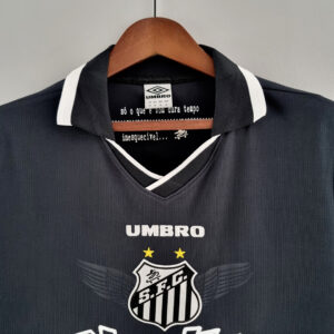 Camiseta Santos 2023/24 Edición Especial Charlie Brown Jr. Local — vista lateral