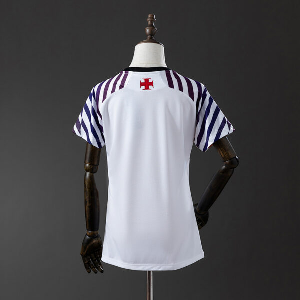 Camiseta Vasco da Gama Conmemorativa 1924 Mujer – detalle cuello y costuras