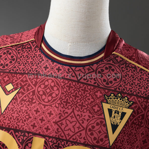 Camiseta Cadiz CF 2023/24 Visita — detalle tejido y patrón
