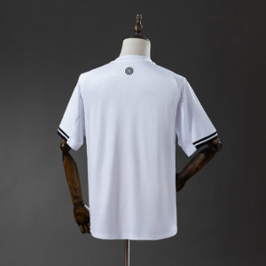 Camiseta Fulham 2024/25 Local - detalle bajo de la camiseta