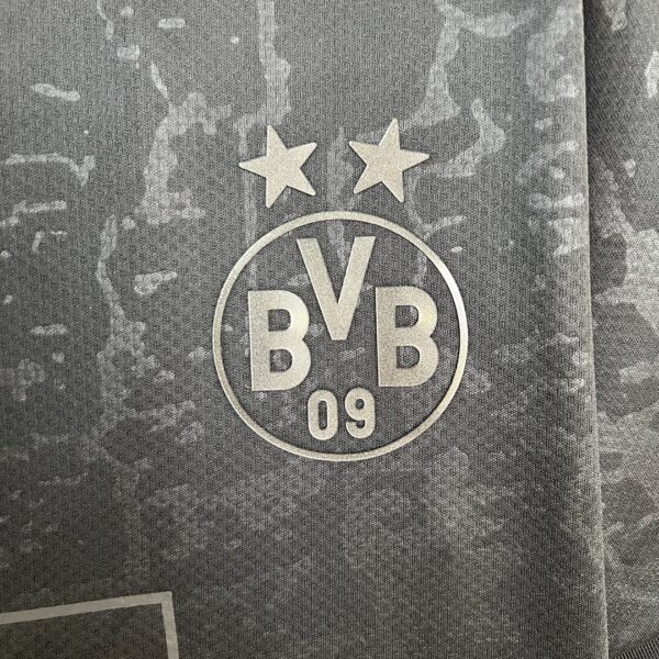 Camiseta Borussia Dortmund Edición Especial Oscura - detalle