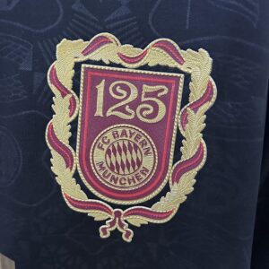 Camiseta Bayern Munich 2020 Aniversario Local - detalle escudo