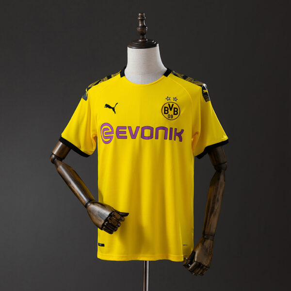 Camiseta Borussia Dortmund 1920 Retro Local - detalle escudo