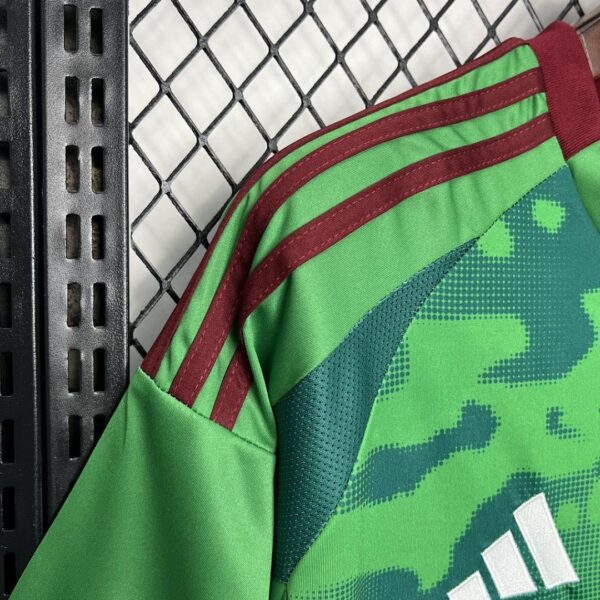 Camiseta Albacete Balompié 2023/24 Tercera — detalle escudo