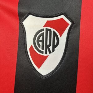 Camiseta River Plate 2023/24 Visita - detalle del escudo