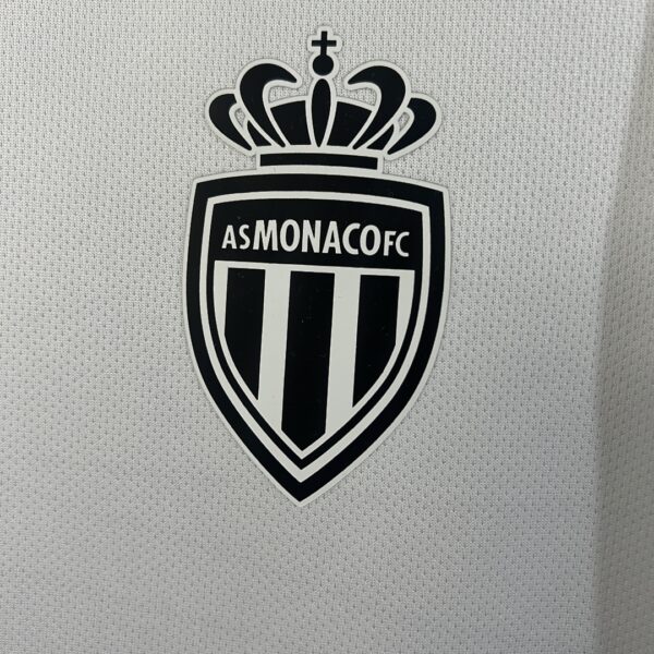 Camiseta AS Monaco 2023/24 Visita - detalle escudo