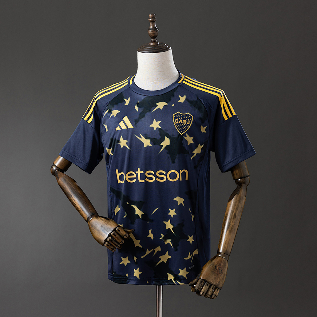Camiseta Boca Juniors 2025/26 Alternativa Edición Especial - detalle cuello y escudo