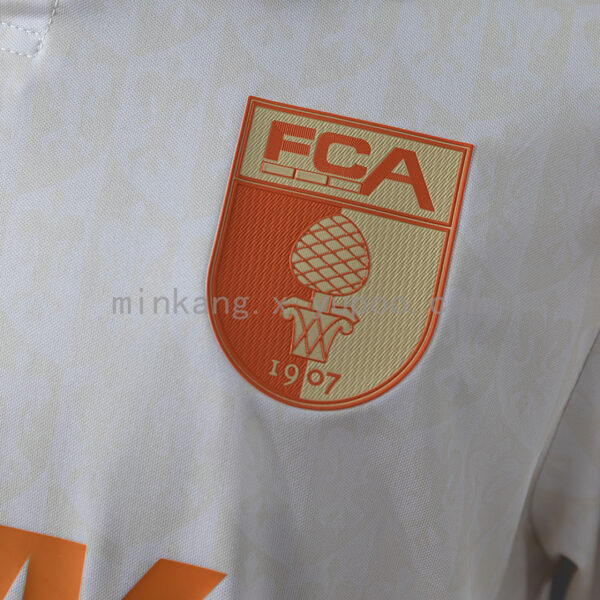 Camiseta FC Augsburg 2023/24 Visita - vista general con detalles visibles