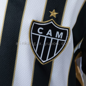 Camiseta Atlético Mineiro 2023/24 Local — vista lateral