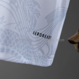 Camiseta Real Madrid 2024/25 Edición Especial — vista lateral izquierda