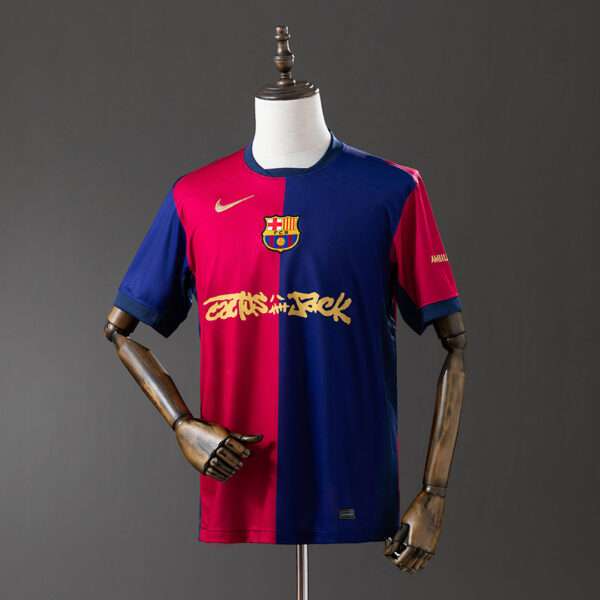 Camiseta FC Barcelona 2014/15 Local — detalle escudo