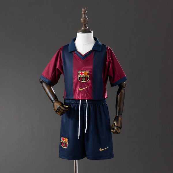 Camiseta Barcelona 2023/24 Edición Especial — detalle bajo de la camiseta