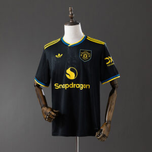 Camiseta Manchester United 2023/24 Visita - vista frontal