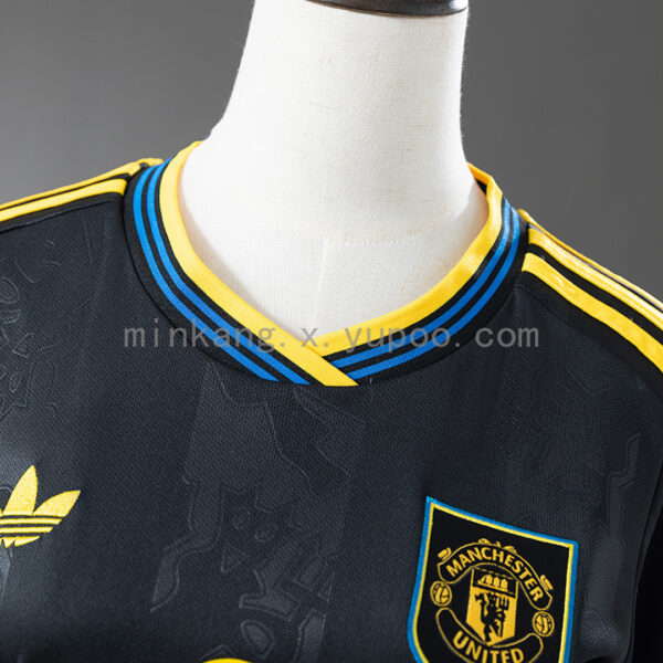 Camiseta Manchester United 2023/24 Tercera - vista frontal