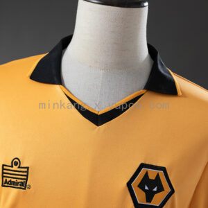 Camiseta Wolverhampton Wanderers 2003 Retro Local - detalle escudo y patrocinador